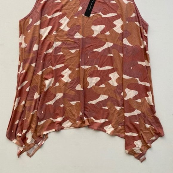 TAHARI Plus Size  Camo Tank - Picture 2 of 2